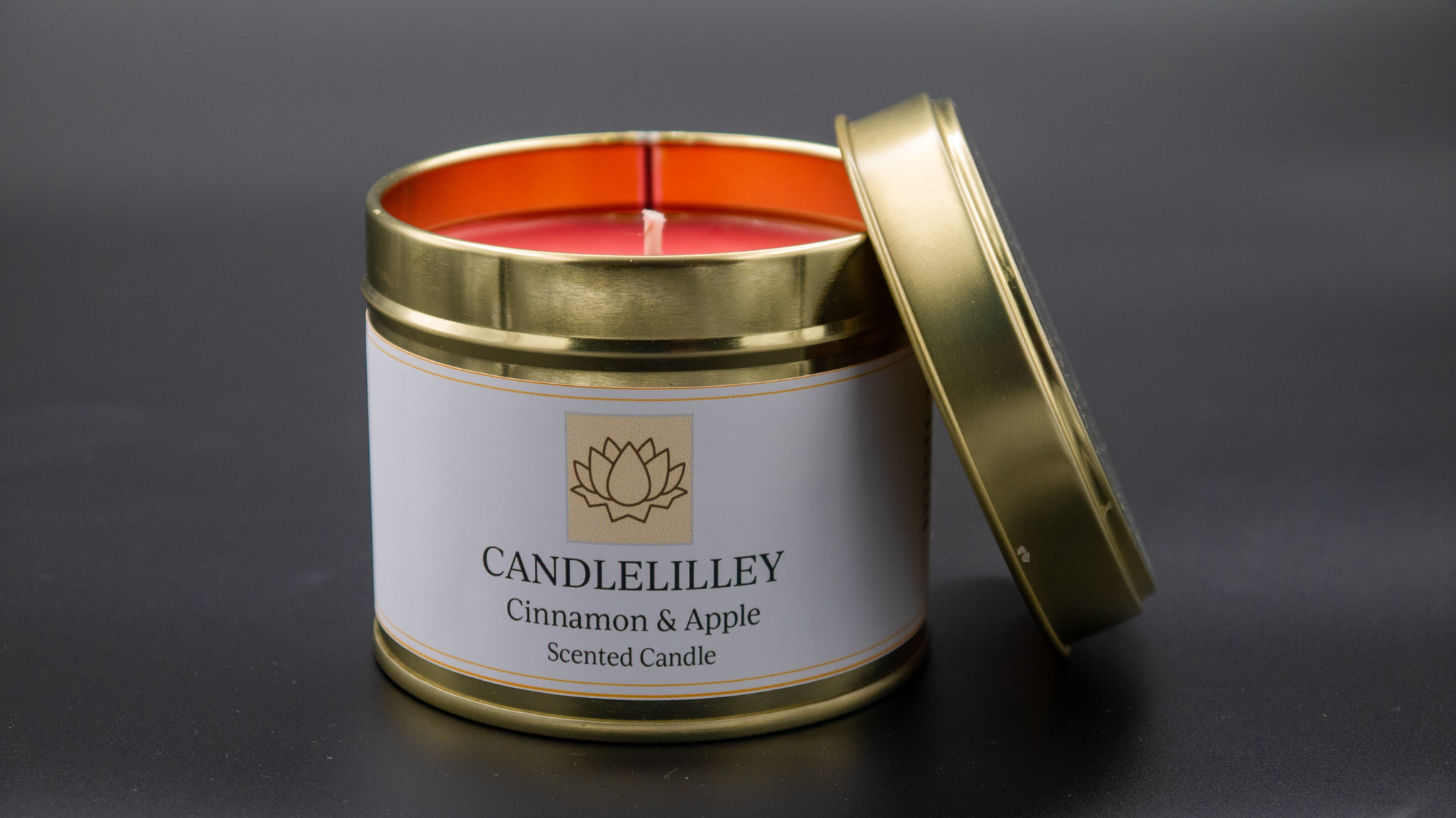 Cinnamon and Apple Cinnamon and Apple